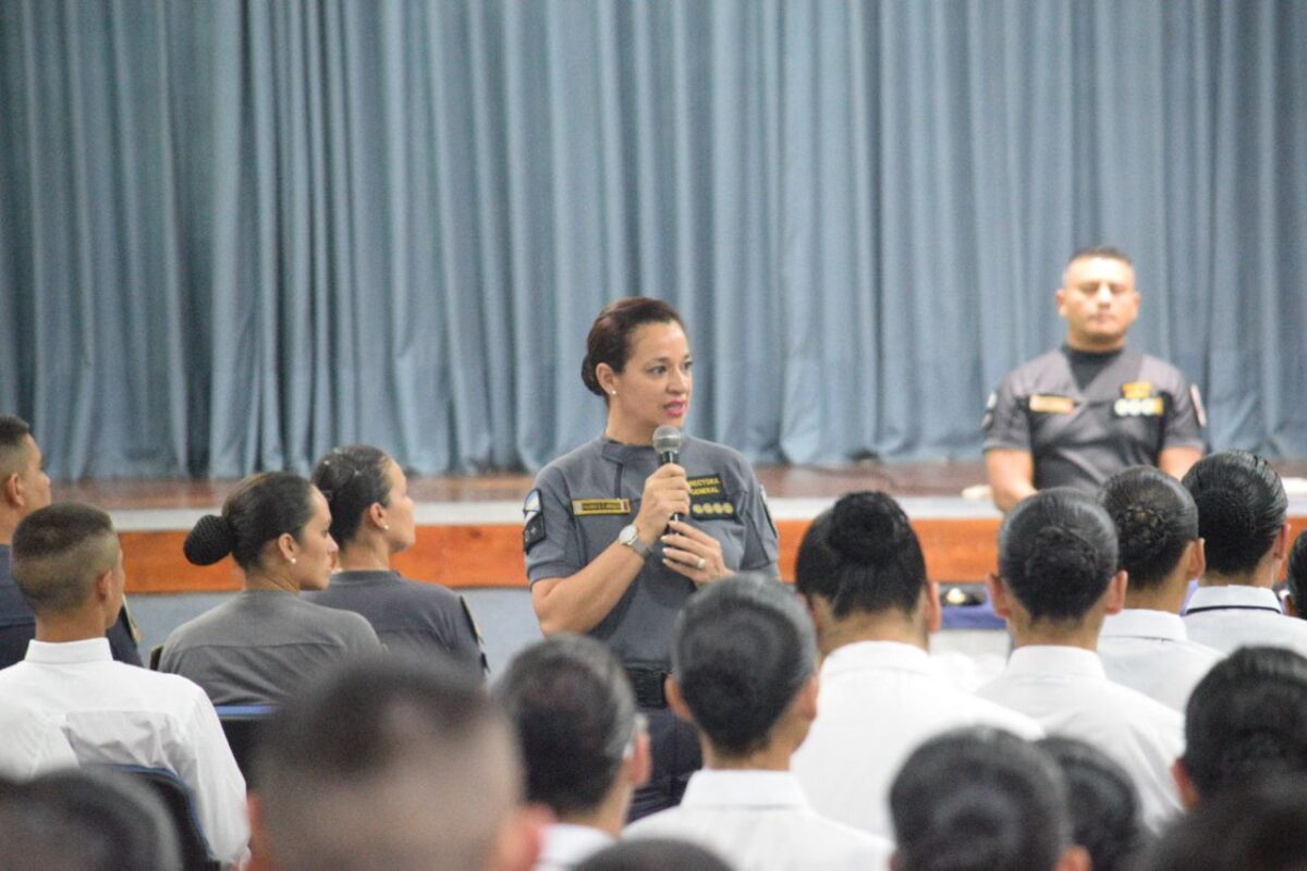 Directivos del Servicio Penitenciario motivaron a aspirantes a cadetes durante su periodo de adaptación